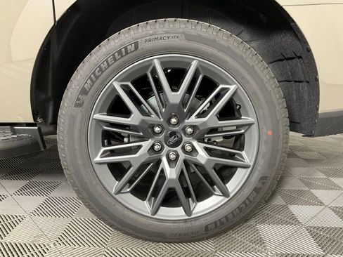 New 2026 Ford Expedition Max Platinum w/ Stealth Appearance Package AWD/4WD image 10