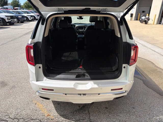 Used 2022 GMC Acadia Denali w/ Denali Technology Package AWD/4WD image 15
