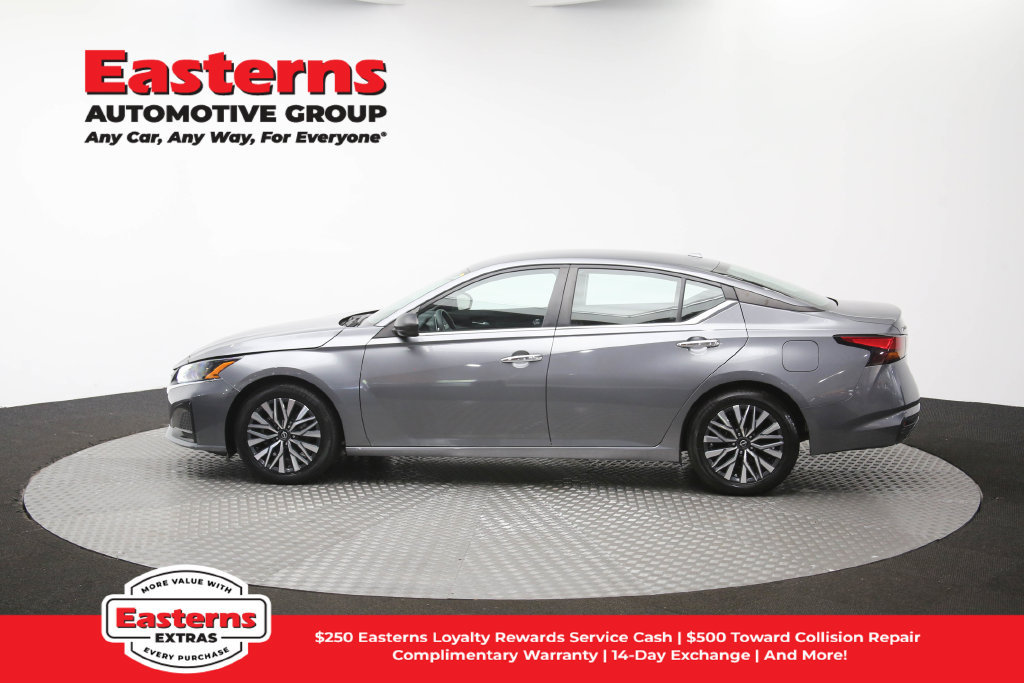 Used 2024 Nissan Altima 2.5 SV FWD image 63