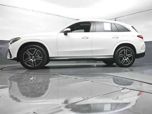 Used 2026 Mercedes-Benz GLC 300 image 38