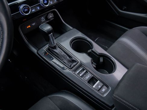 Used 2023 Honda Civic Sport image 11