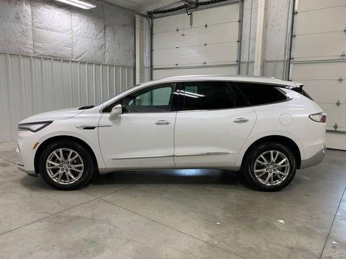 Used 2024 Buick Enclave Essence w/ Experience Buick Package image 21