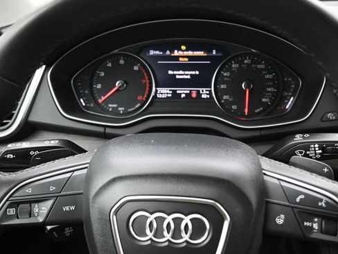 Used 2023 Audi Q5 2.0T Premium w/ Convenience Package AWD/4WD image 16