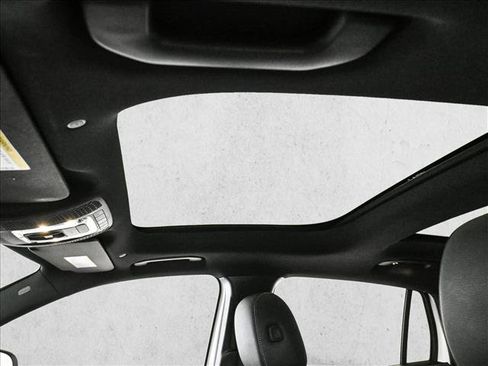 Certified 2022 Mercedes-Benz GLA 250 4MATIC image 17