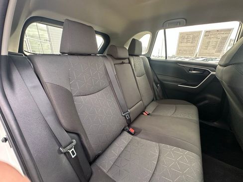 Used 2022 Toyota RAV4 XLE image 22