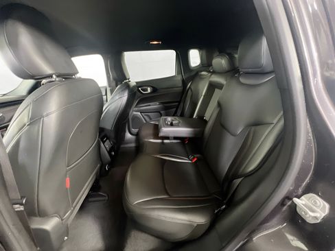 Used 2023 Jeep Compass Trailhawk AWD/4WD image 22