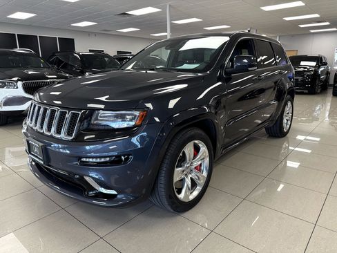Used 2014 Jeep Grand Cherokee SRT image 8