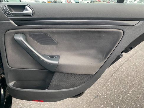 Used 2012 Volkswagen Jetta S image 25