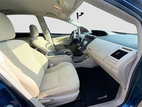 Used 2012 Toyota Prius V Two image 31