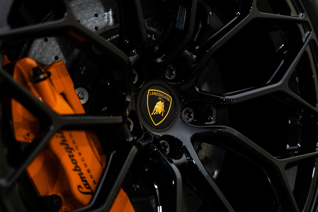 Used 2024 Lamborghini Huracan EVO AWD/4WD image 9