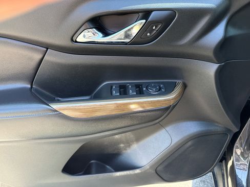 Used 2017 GMC Acadia SLE FWD image 10