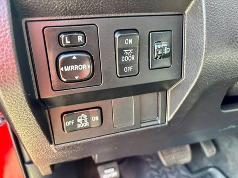 Used 2014 Toyota Tundra SR AWD/4WD image 26