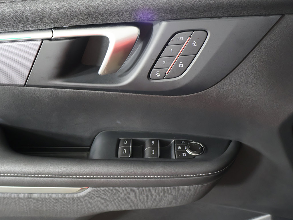 Used 2026 Buick Enclave Sport Touring w/ Power Package FWD image 38
