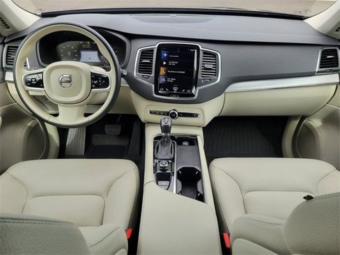 Used 2022 Volvo XC90 T5 Momentum w/ Climate Package image 14