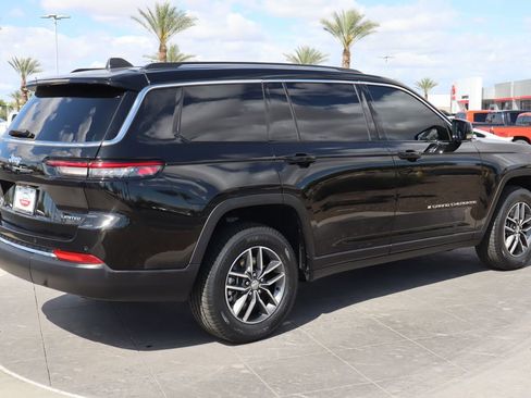 Used 2023 Jeep Grand Cherokee L Limited image 5