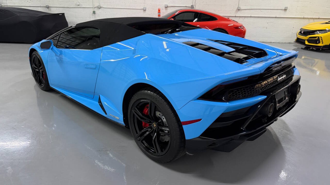 Used 2020 Lamborghini Huracan EVO RWD image 24