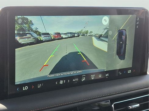 New 2025 Lincoln Aviator AWD w/ Equipment Group 101A image 16