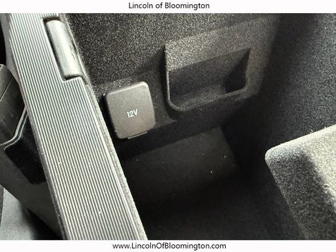 New 2025 Lincoln Corsair Reserve w/ Towing Package image 55