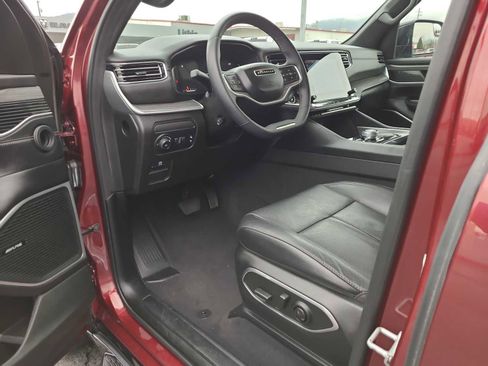 Used 2024 Jeep Wagoneer Series II image 10