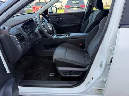 Used 2021 Nissan Rogue SV AWD/4WD image 22