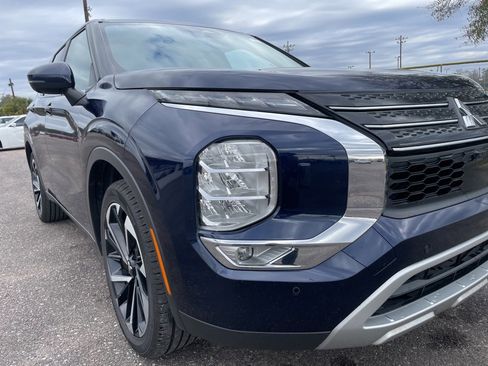 Used 2024 Mitsubishi Outlander SE image 9