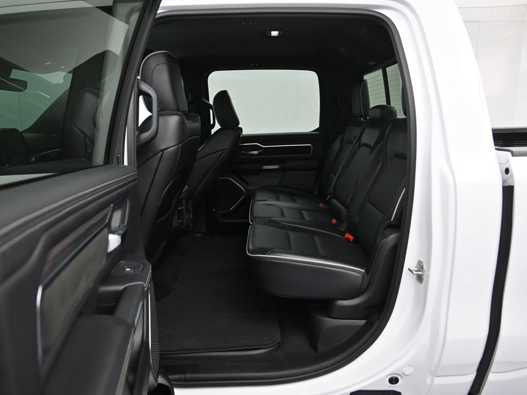 Used 2025 RAM 1500 Laramie AWD/4WD image 23