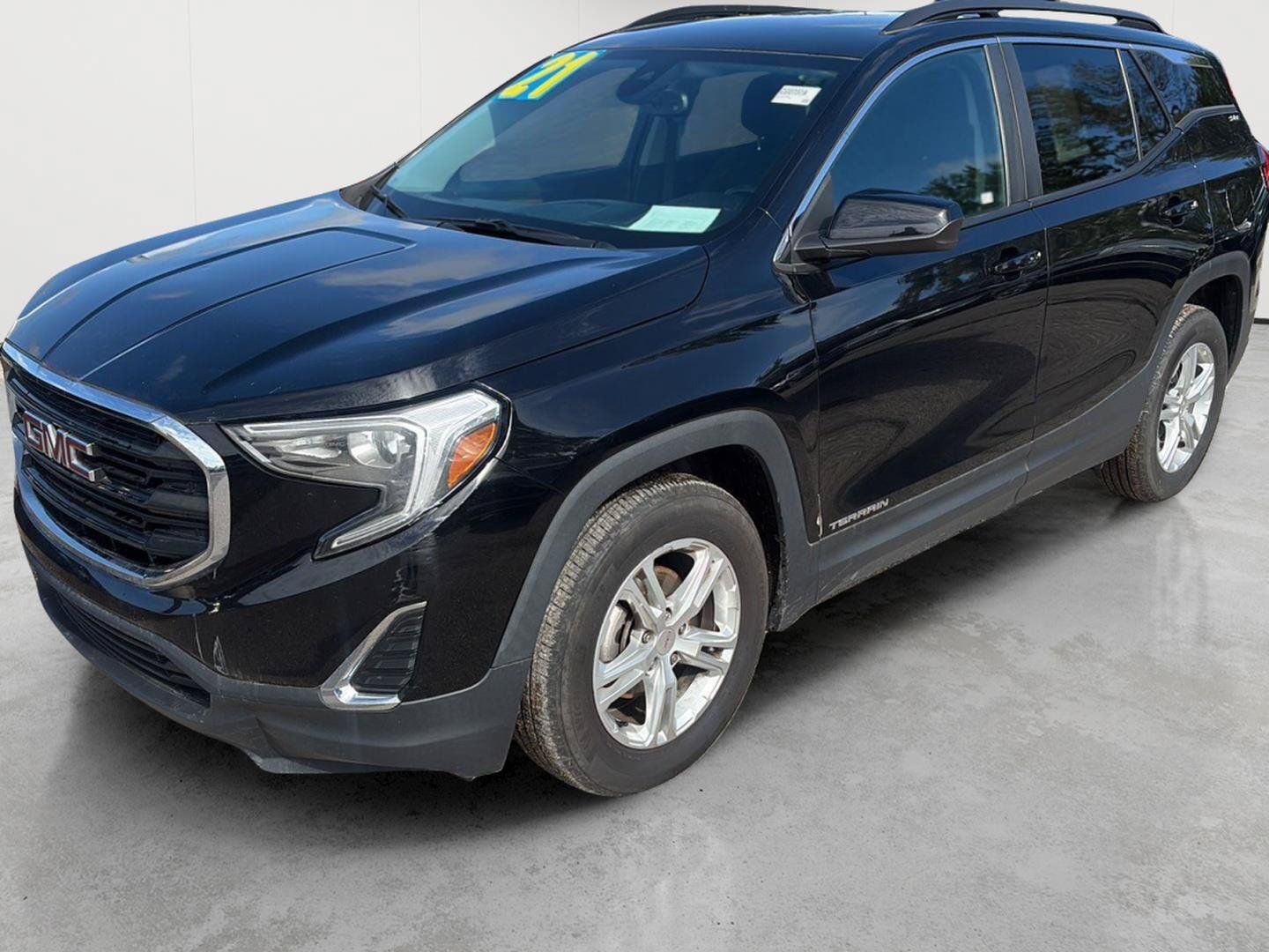 Used 2021 GMC Terrain SLE w/ Driver Convenience Package FWD image 8