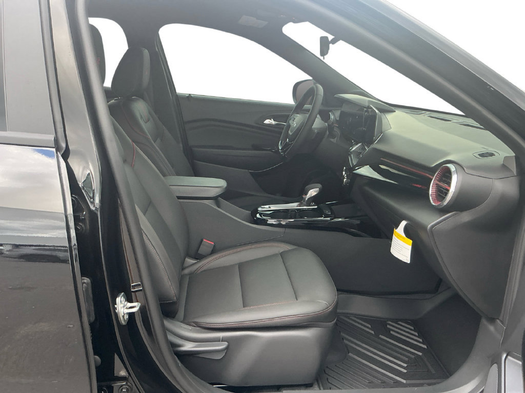 Used 2026 Chevrolet Trax RS w/ Driver Confidence Package FWD image 22