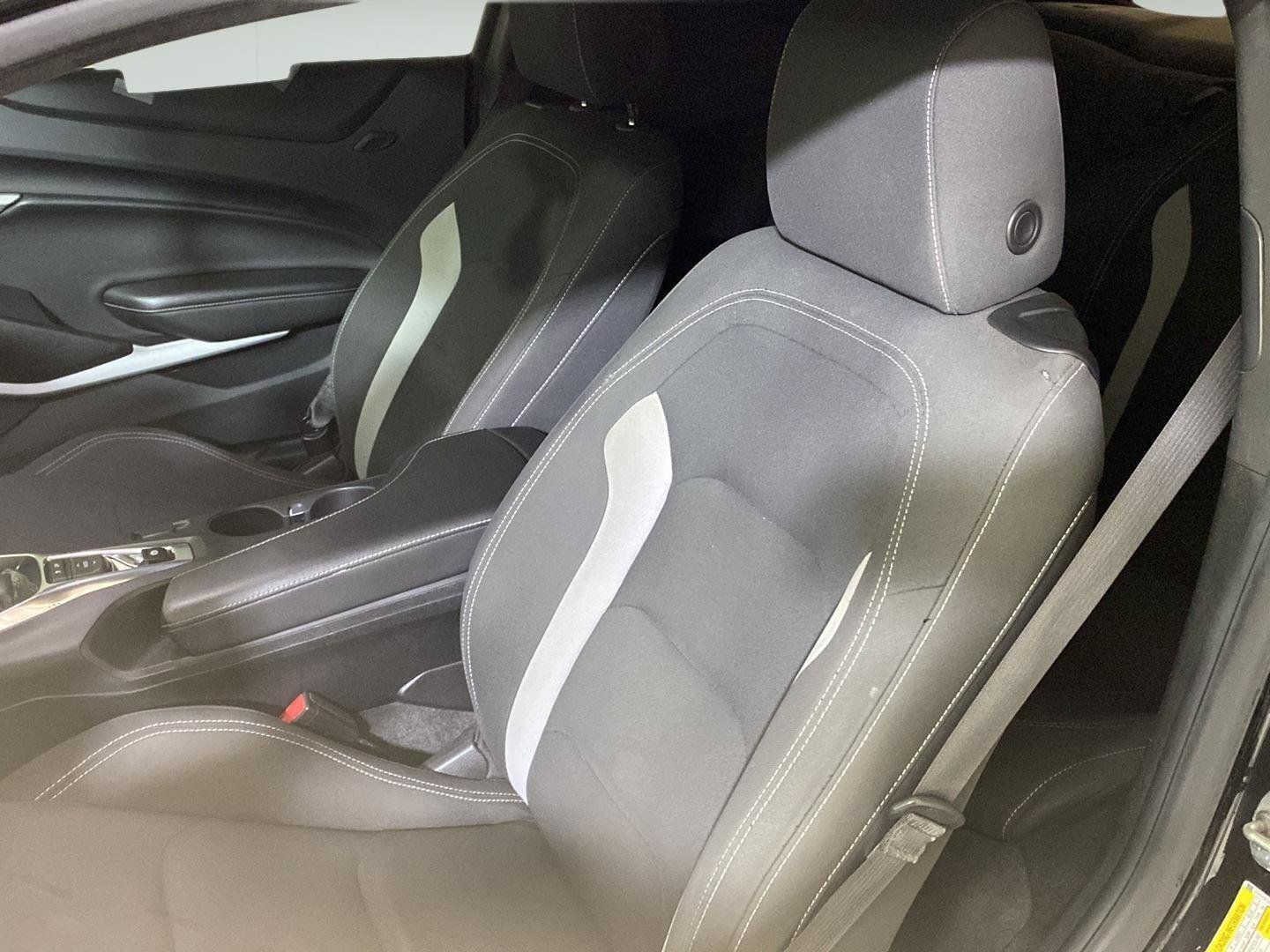 Used 2020 Chevrolet Camaro LT RWD image 20