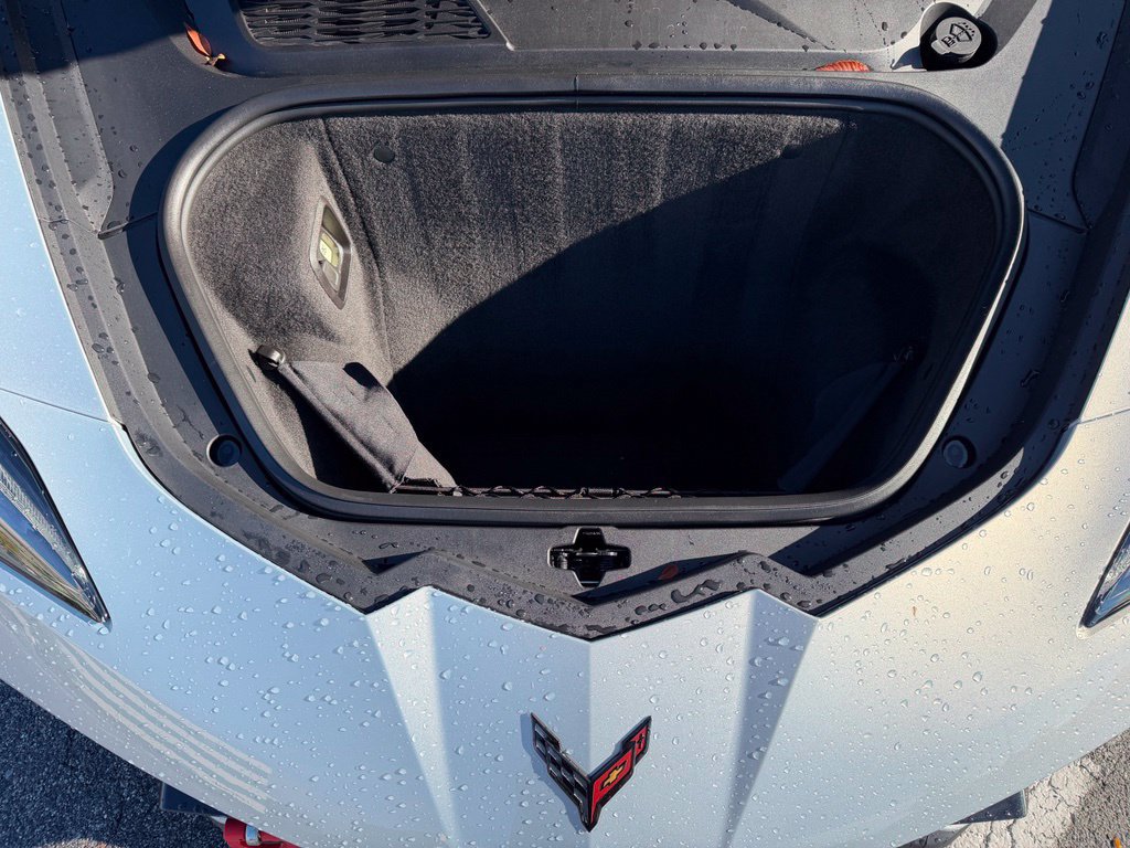 Used 2021 Chevrolet Corvette Stingray Premium Cpe w/ Z51 Performance Package RWD image 3