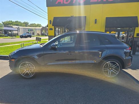 Used 2021 Porsche Macan AWD/4WD image 23