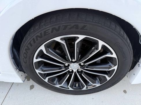 Used 2015 Toyota Corolla S FWD image 26