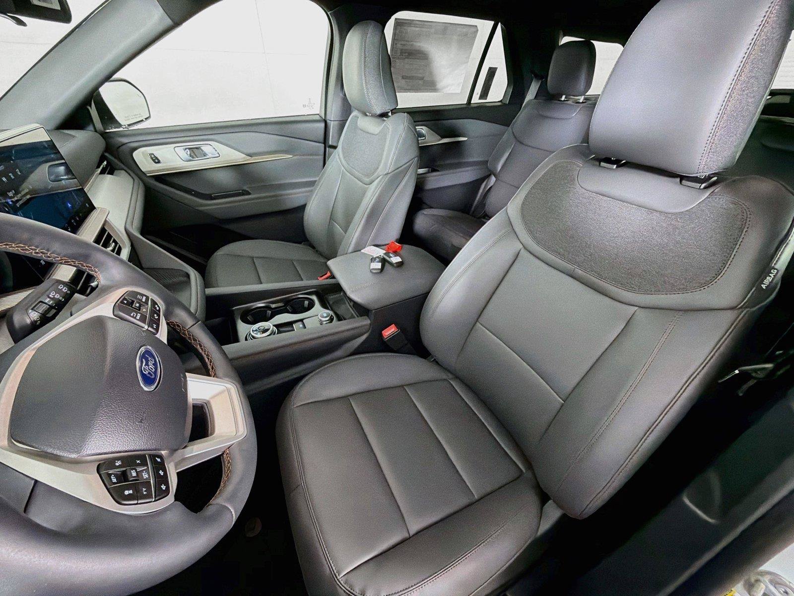 New 2027 Ford Explorer Active w/ Active Comfort Package AWD/4WD image 2