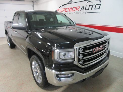 Used 2018 GMC Sierra 1500 SLT w/ SLT Premium Package image 11