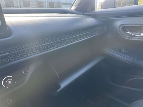 Used 2023 Honda HR-V Sport image 17