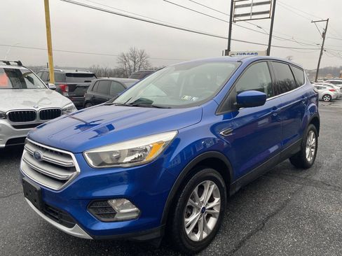 Used 2017 Ford Escape SE AWD/4WD image 2