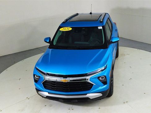 New 2026 Chevrolet TrailBlazer LT w/ LT Cold Weather Package FWD image 14