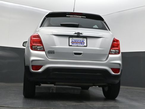 Used 2020 Chevrolet Trax LS FWD image 35