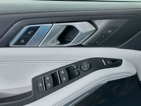 Used 2025 BMW X5 xDrive50e w/ Parking Assistance Package image 18