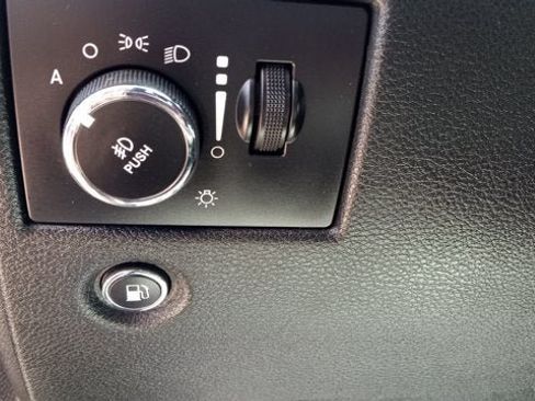 Used 2015 Jeep Grand Cherokee Limited w/ Luxury Group II AWD/4WD image 11