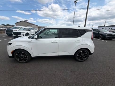 Certified 2023 Kia Soul EX FWD image 8