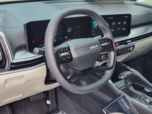 New 2026 Kia Sorento S w/ S Panoramic Sunroof Package image 11