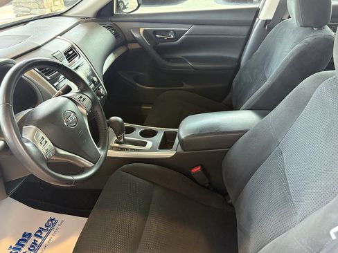 Used 2015 Nissan Altima 2.5 SV w/ Convenience Package FWD image 22