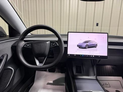 Used 2025 Tesla Model 3 RWD image 32