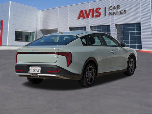 Used 2025 Kia K4 LXS image 6