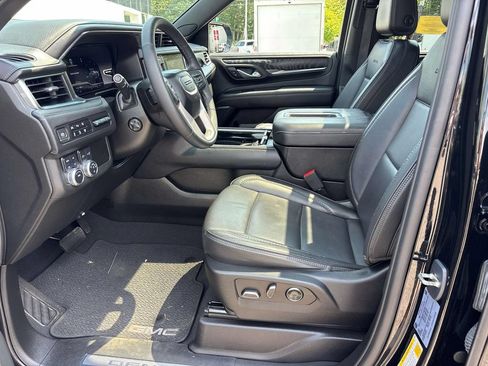 Used 2023 GMC Yukon Denali AWD/4WD image 12