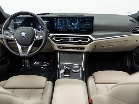 Used 2023 BMW 330e xDrive w/ Premium Package image 10