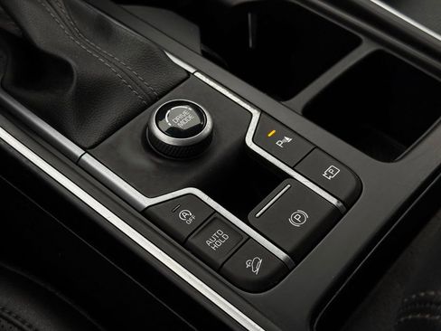 Certified 2024 Kia Sorento S image 48