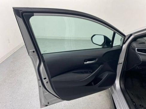 Used 2026 Toyota Corolla SE FWD image 24