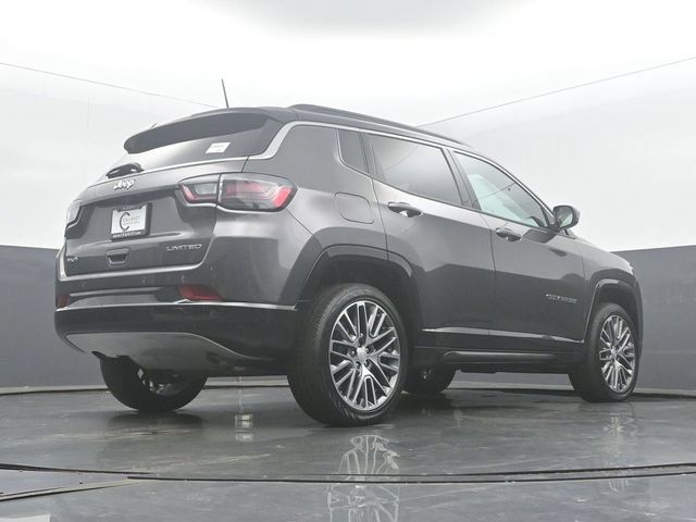 Used 2024 Jeep Compass Limited w/ Elite Group AWD/4WD image 47